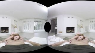Ginger Honey Linda Fascinating Gets It On In VR
