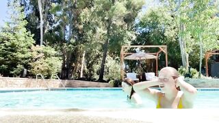 Hot Alexandra Daddario Flaunts Her Astounding Melons