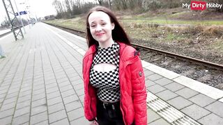 Stranger outdoor sex with glamorous amateur - Mydirtyhobby