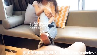 我和隔壁的妻子勾搭上了。 当我开始做爱时，我大喊。 各个岗位都非常配合！ 中国国产微剧