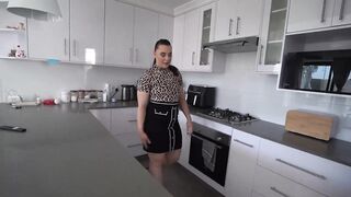 Sexy mother I'd like to fuck Real Estate Agent with Awesome Booty Bangs Investor at Her Open Abode