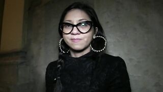 PublicAgent Stranded tourist bangs a stranger