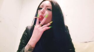 Hawt cigarette smokin'. Smokin' fetish from a honey. Let's have a smoke break, I'll blow smoke in your face and make u my ash