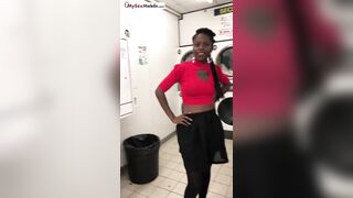 Black beauty picked up in launderette for anal sex