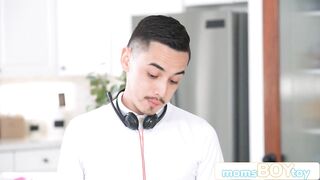 Danielle Renae Has Her Male Toy Assistant Down on His Knees Tending to Her Raunchy Demands S4:E3