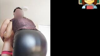 MI SUEGRA mother I'd like to fuck LLEGA DEL TRABAJO Y SU HIJA AUN NO LLEGA DE ESTUDIAR Y COGEMOS