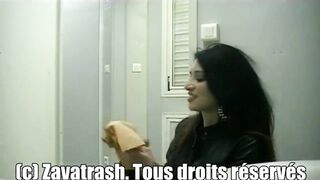 REALITY PORN - Jeune salope suce les ouvriers du chantiers