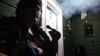 plump ftm smokes and eats outside