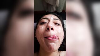 Chilena lunadicta Golpeada y escupida