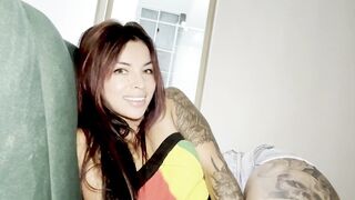 Te acabo de pillar masturbándote y ahora tienes que comerme el culo - ANITTA MILLER