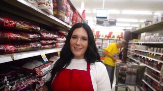 Smiths Employee Quits Job After Encounter Rich "Sugar Dad" In Las Vegas