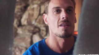 VIXENPLUS Wang Lust realtor Penny can't resist his hard jock