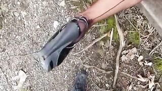 Fisting the wifes greedy cunt at a park
