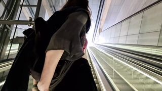 1st-time voyeur plays with her vagina in an Amsterdam Metro Station