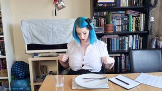 *** TRAILER MERELY *** Dinner With the Boss - Solo Gal