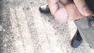 Cumming on an teach station