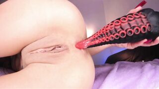 CREAMY ANAL CLIMAX FROM SMALL TEENAGE HOTTY. LARGE SEXTOY. 4k