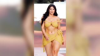 Aunty hawt walking in public yellow suit sweethearts hawt aunty sexy