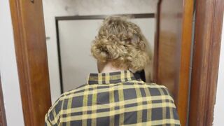 AGENTE DE BIENES RAICES SE FOLLA A CLIENTE EN LA CASA QUE ESTÁ VENDIENDO