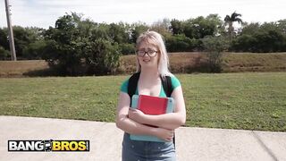 Annie Archer vs Brickzilla