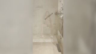 Фемдом кримпай : Сейчас нассу тебе в рот своей растраханной розовой пиздой. Глажу себя в зеркале