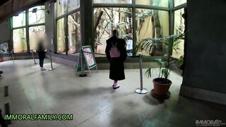 SEXY GOLDEN-HAIRED MELODY MARKS CHEATING THREE-SOME in BOYFRIEND’S COUCH– AMORAL FAMILY 4K