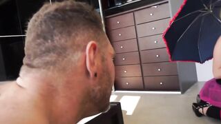 The chemistry between 'em is immediate: that guy, taskmaster and wild, and this babe, devoted with a mixture of sweetness and morbidity that makes her irresistible.