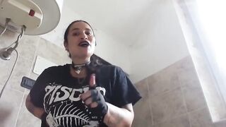 FROM TRASH HUNK TO THRONE-ROOM HUNK