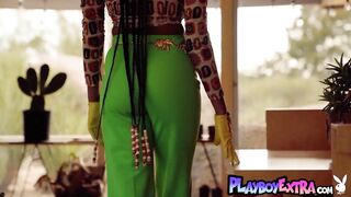 Pretty newcomer black teen Nyla Waldorf discloses her bushy darksome cunt