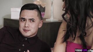 Juan Loco and Kimmy Kimm playing truth or dare leading into having sex