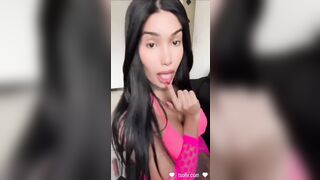 See me Stroke to my fans in closeup