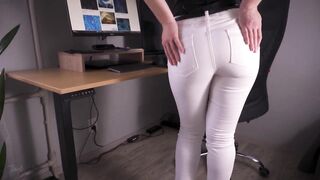 Worship My Ideal Booty In High Weisted Jeans
