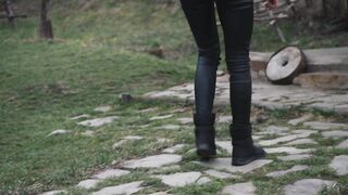 Car Sex & Sexy Tub Delights, Adventure's Most excellent by Laura Quest S02E02