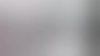 Ryan Keely Has a Bit of a Klepto Problem and Bangs Mall Cop