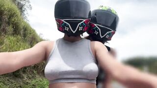 I picked up a DIDI client out of a brassiere and this babe noticed my large melons