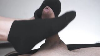 Footjob in Socks – Pink Soles, Juicy Groans, and Creamy Spunk flow