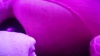 Trans Hotty Bangs Sex-toy To Gape Her Gap