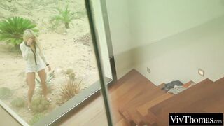 Slender analingus lesbian babes Lorena Garcia and Lola cumming hard