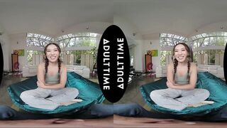 UP CLOSE VR - Sexy Gymnast Kimmy Kimm Shows U Some Moves During the time that Screwing Your Wang - POV