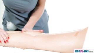 Breasty latin babe masseuse Little Puck knows how to get her client Chloe Surreal off her phone.The mother i'd like to fuck rubs her boob against the Asians snatch and licks