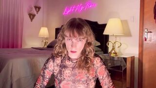 Step-Sister Caught Jerking Gives Step-Brother A Facial