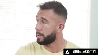 WITHOUT THE FAMILY - Kenzie Taylor’s Butt Drilled In Three-some With In-Law