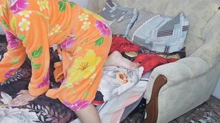 Double Penetration / Spouse screws and cums in wife’s booty whilst this babe rides his ally’s dick / double penetration