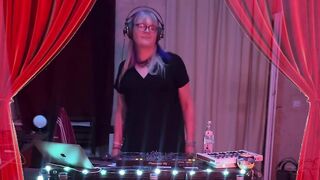 AnnaCentauri Hot DJ Dance