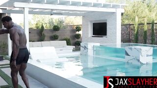 Curvy Chick Danii Banks Receives A Wild Interracial Experience