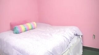 Teen Sex Bomb Extracts Cum Extraction