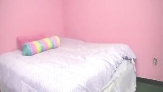 Teen sexbomb cum extraction