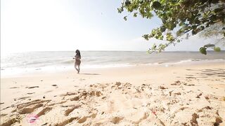 Black thot requested rod by twerking and doing exercices undressed on the beach- Part three