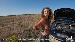 Misschaudexxx, car breakdown... A stranger smashes me on the side of the road