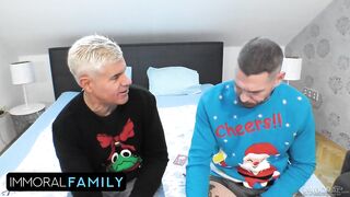 Card Games Turns Ino Taboo Anal Creampie 3some For Squirt Machine Maddy Ebony On Christmas Eve - Vicious Family 4k